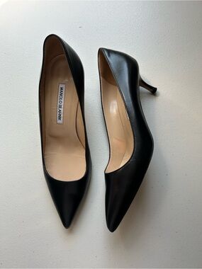 Manolo Blahnik BB 50 Black Kid Leather Pointed Toe Pumps EU 38 Heels